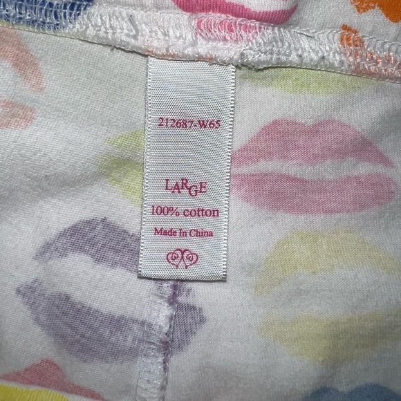 Victoria’s Secret Sleep Set Pucker Up - Picture 10 of 15